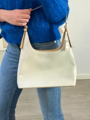 CNP ACCESSORIES. Bolso efecto piel blanco