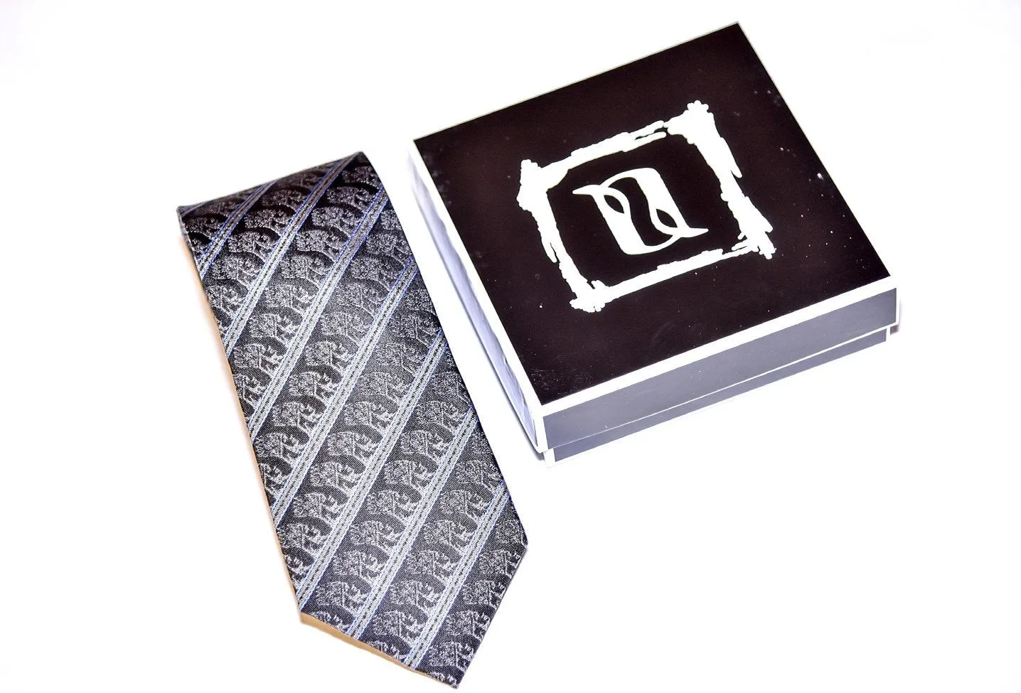 The Kings Silk Neck tie Shipping