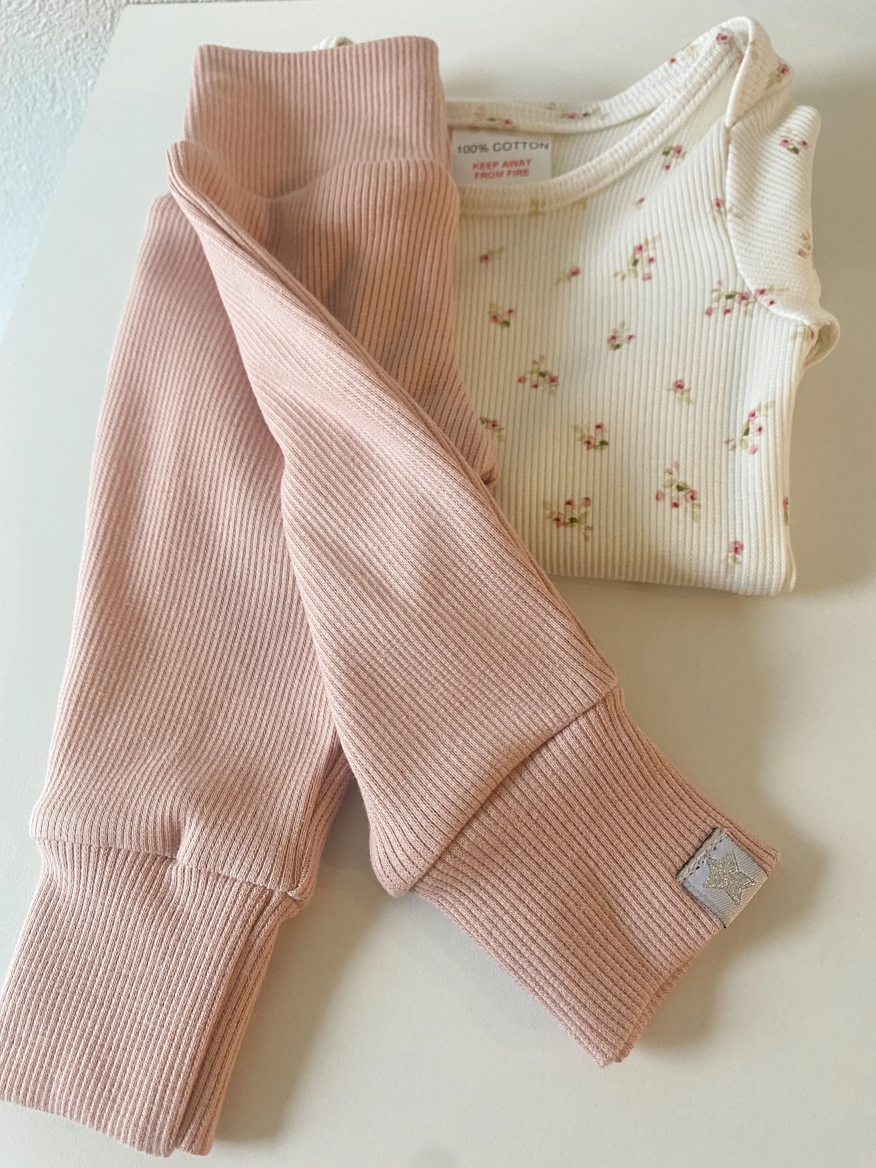 Zion Ribbed Pink Leggings